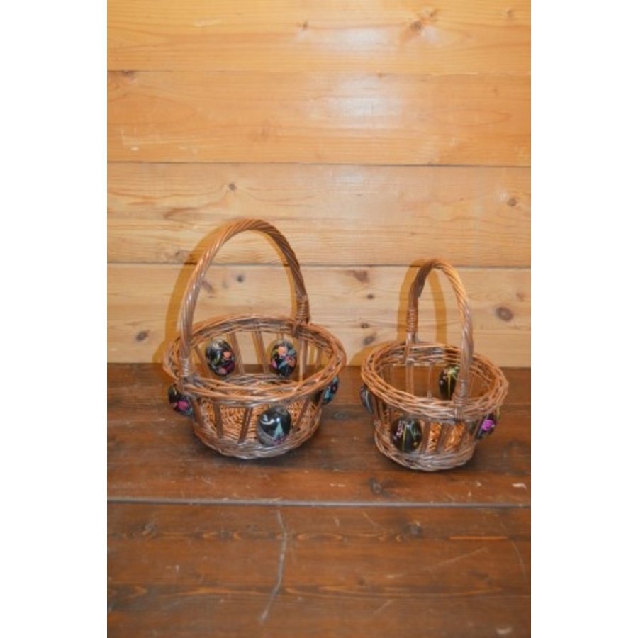 Gevlochten rieten mandjes met beschilderde eieren – Set van 2-3