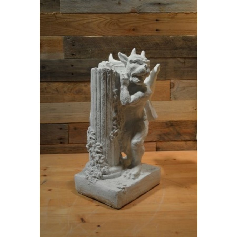 Waterspuwer met pilaar van beton – Klassieke gargouille decoratie-2