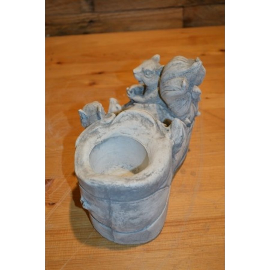 Plantenbakje van beton met eekhoorntjes – Decoratief dierenbeeld-4