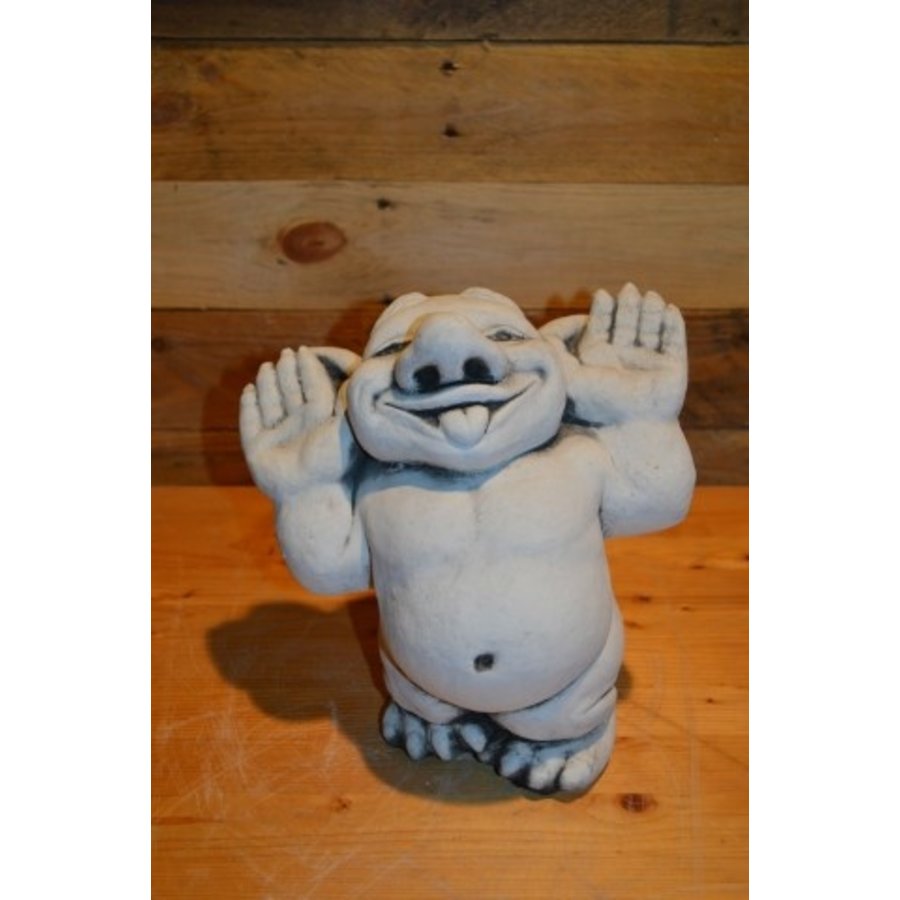 Lachende betonnen trol – Grappig tuinbeeld van beton-1