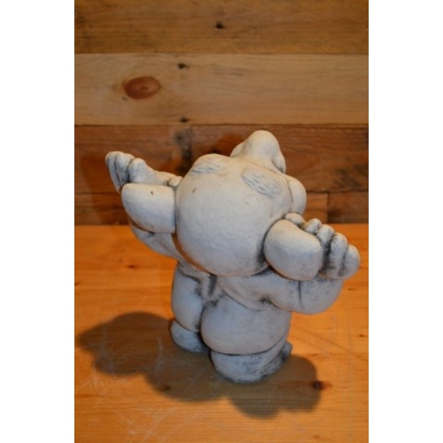 Lachende betonnen trol – Grappig tuinbeeld van beton-3