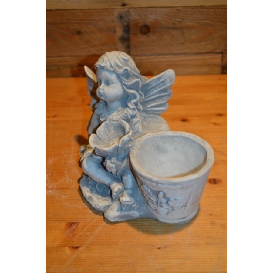 Betonnen engel met bloembakje voor binnen of buiten-2