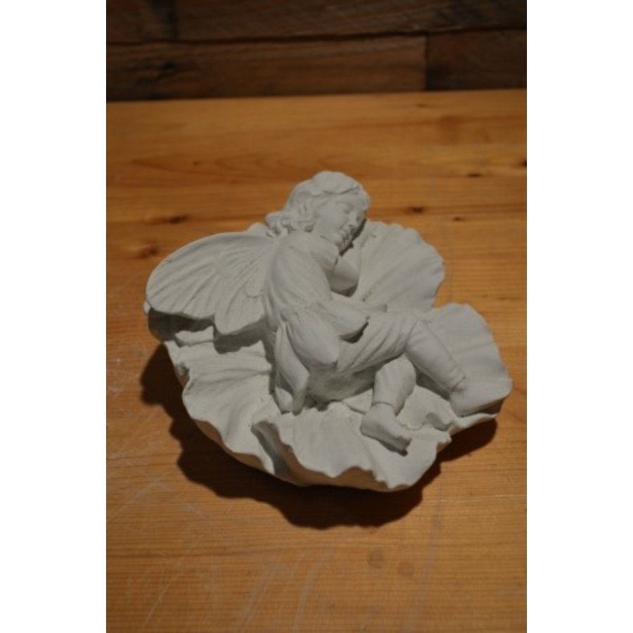 Betonnen beeld slapend elfje in open bloem voor binnen of buiten-2