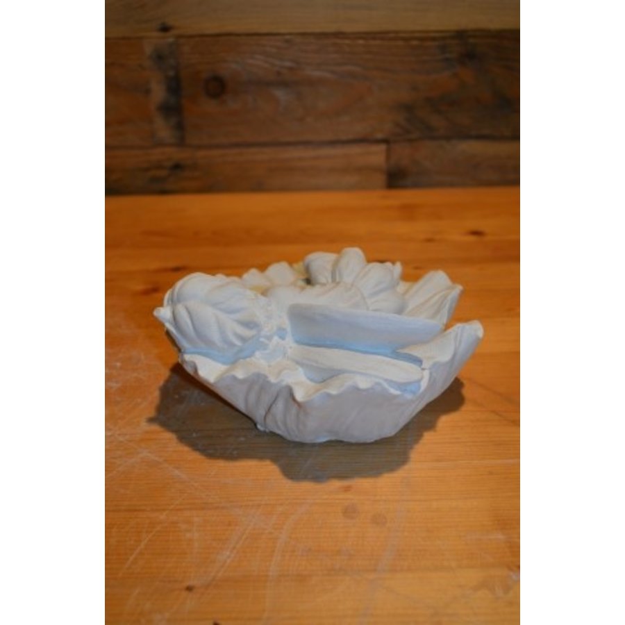 Betonnen beeld slapend elfje in open bloem voor binnen of buiten-3