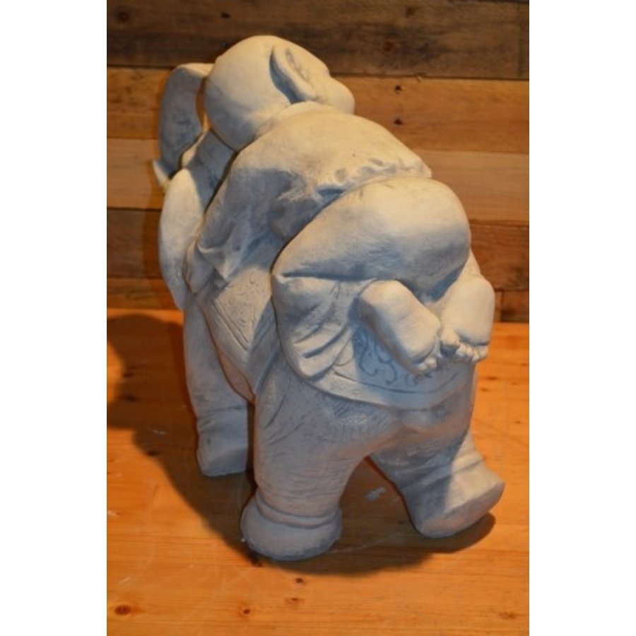 Betonnen beeld van jonge Shaolin monnik slapend op olifant voor tuin of interieur-4
