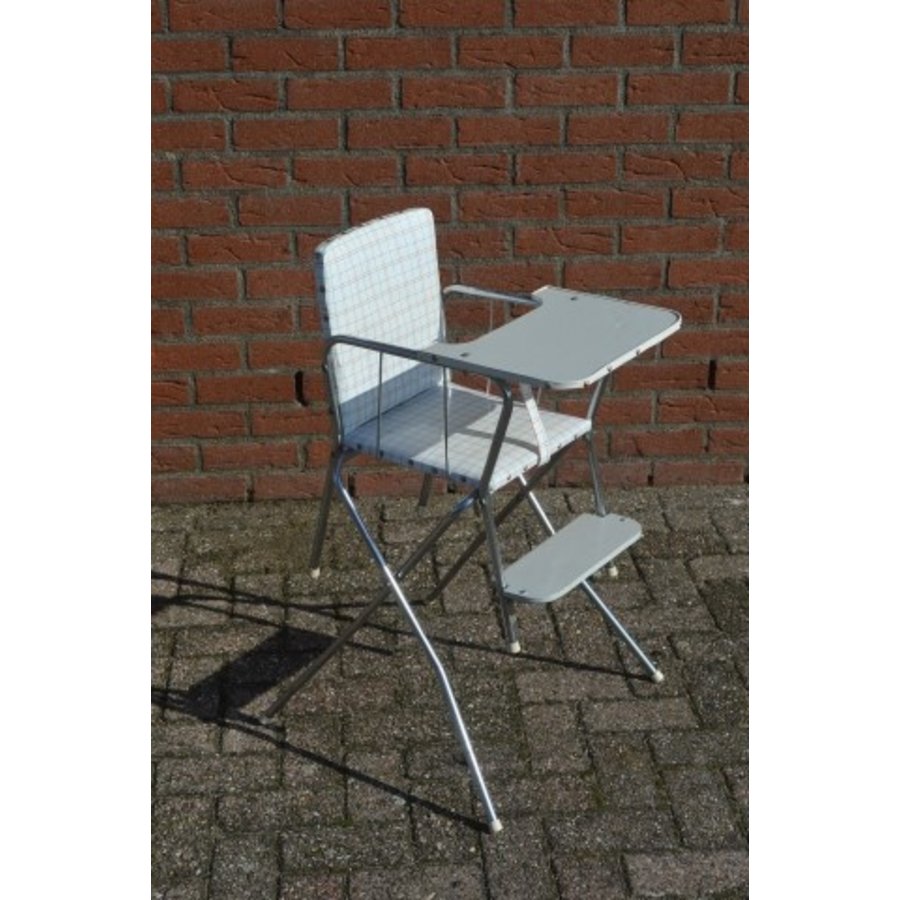 Vintage kinderstoel met chromen onderstel-1