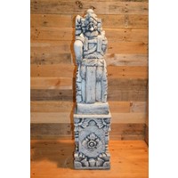 thumb-Betonnen Balinese tempelwachter op zuil met wapen links-3