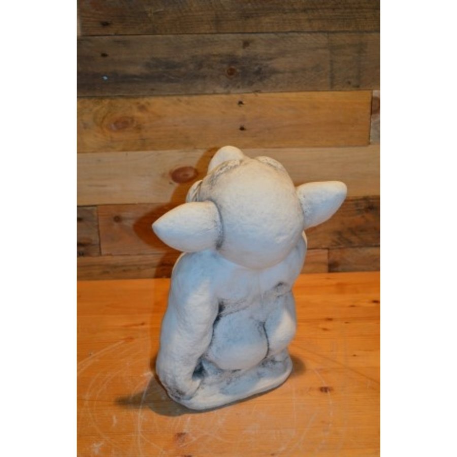 Peuterende trol – Grappig betonnen beeld voor tuin of huis-3