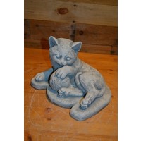 thumb-Spelende kat met bolletje wol – Betonnen decoratie voor binnen en buiten-1