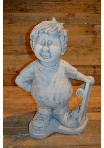 Betonnen beeld Skateboard jongen 