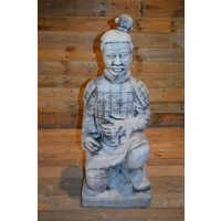 thumb-Betonnen beeld van knielende Terracotta krijger – Chinese keizerlijke soldaat voor tuin of interieur-2