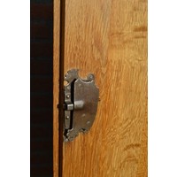 thumb-Robuust kasteel dressoir van massief eikenhout met glas en houtsnijwerk-6