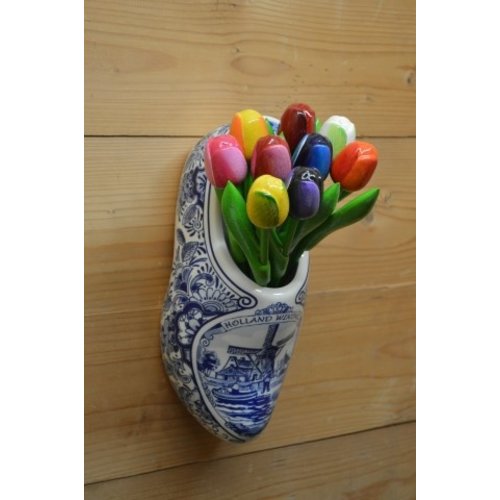 Boeket houten tulpen in Delfts blauwe klomp 