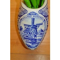 thumb-Boeket houten tulpen in een handbeschilderde Delfts blauwe muurklomp-4