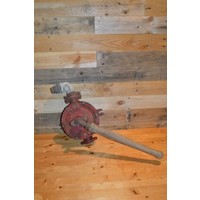 thumb-Gietijzeren vleugelpomp uit de voormalige DDR als authentiek industrieel object-1