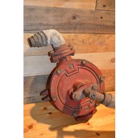 thumb-Gietijzeren vleugelpomp uit de voormalige DDR als authentiek industrieel object-4