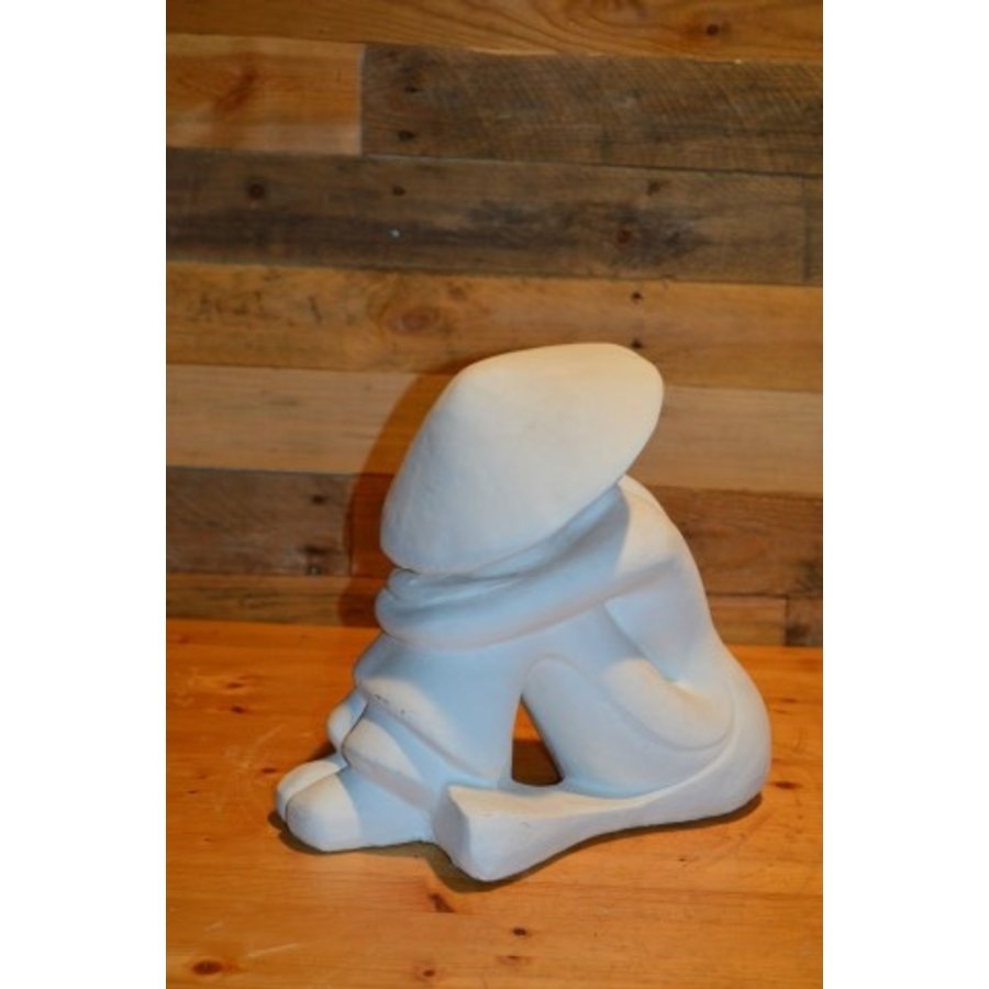 Betonnen beeld van een rustende rijstplukster voor tuin of terras-2