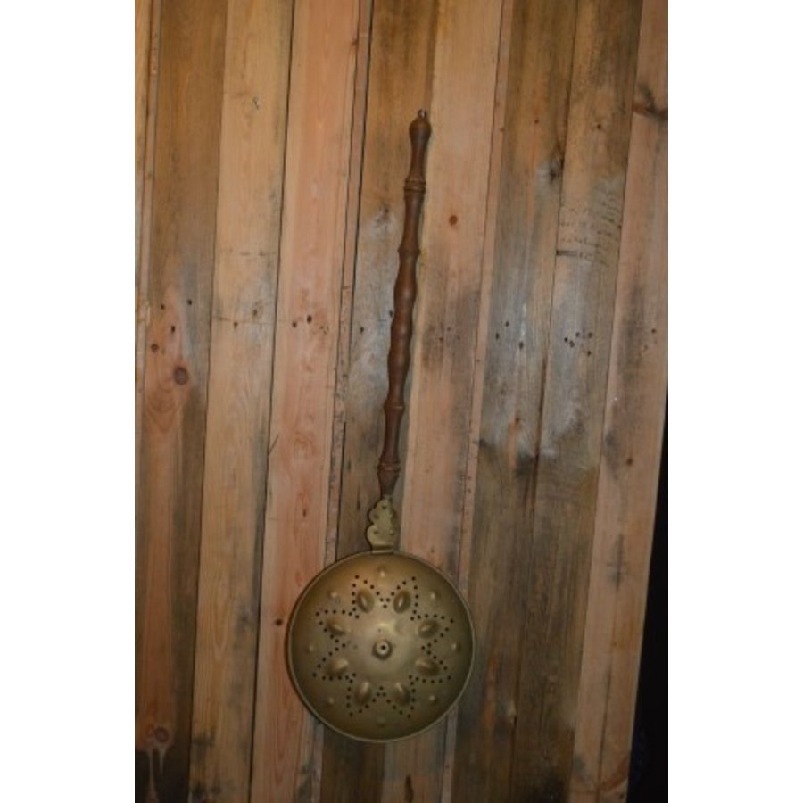 Vintage bedstoof (beddenpan) met eikenhouten steel en koperen pan-2