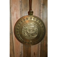 thumb-Vintage bedstoof (beddenpan) met eikenhouten steel en koperen pan-2