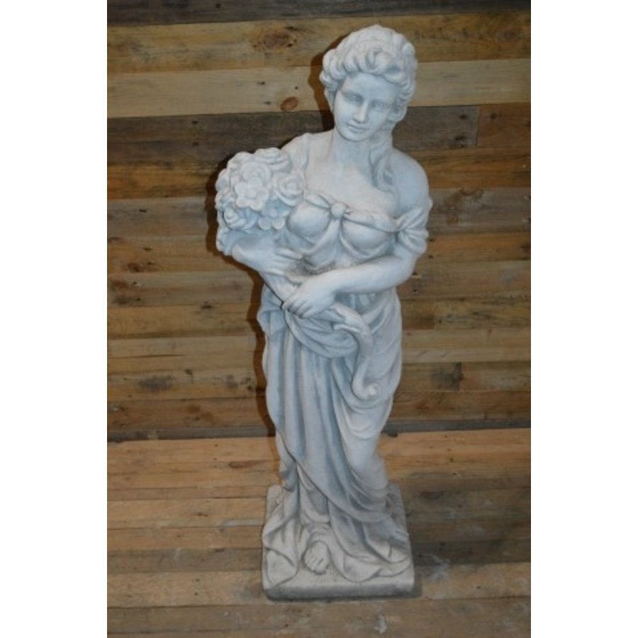 Sierlijke vrouw met een bos bloemen betonnen beeld-1