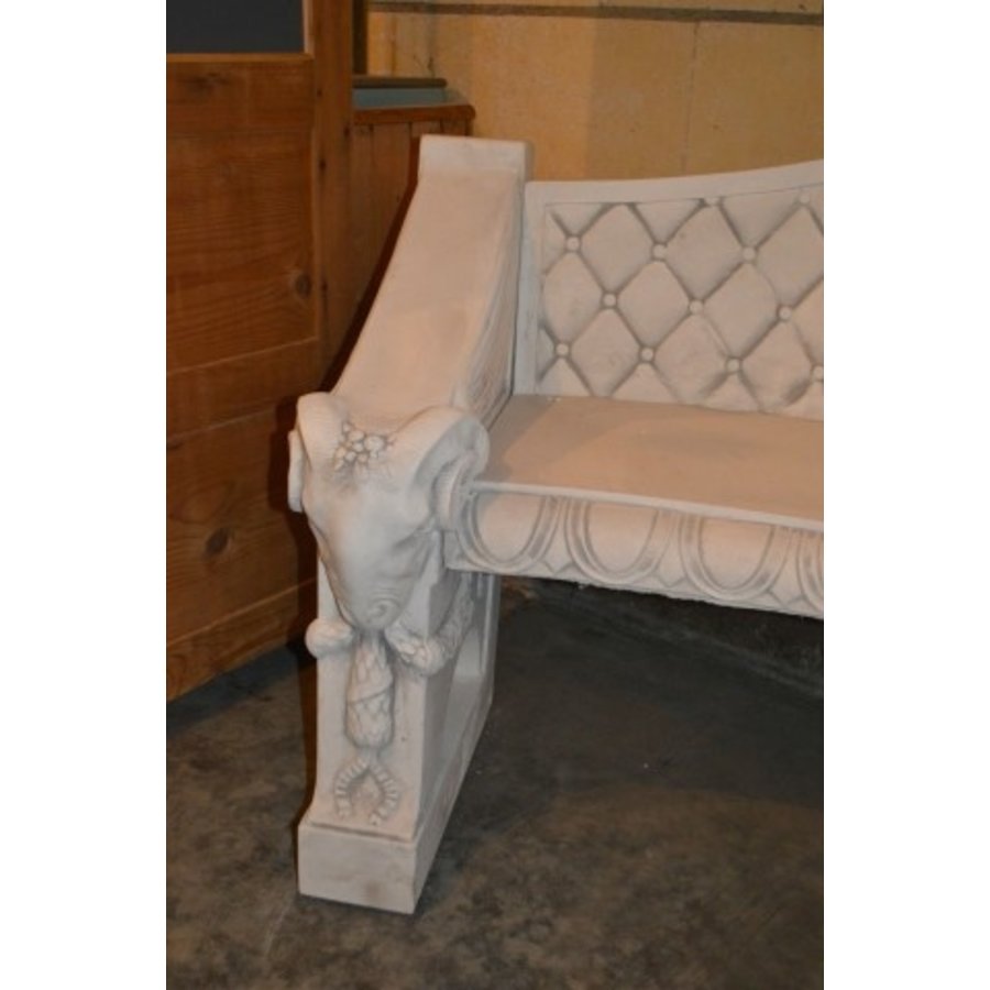 Tuinbank met ram koppen beton met ramkoppen-6