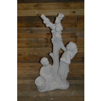 thumb-Spelende kinderen onder appelboom – betonnen tuinbeeld-1