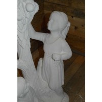 thumb-Spelende kinderen onder appelboom – betonnen tuinbeeld-5