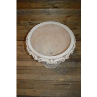 thumb-Betonnen bloempot met sierlijke details – tuinvaas van gietsteen-4