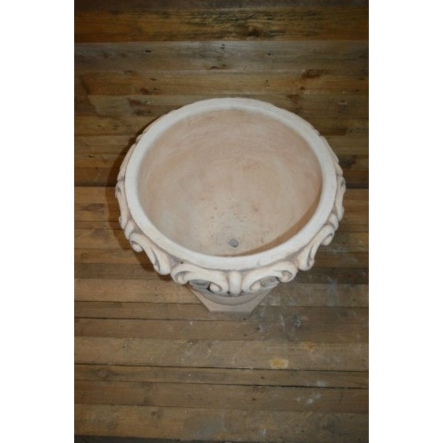 Betonnen bloempot met sierlijke details – tuinvaas van gietsteen-4