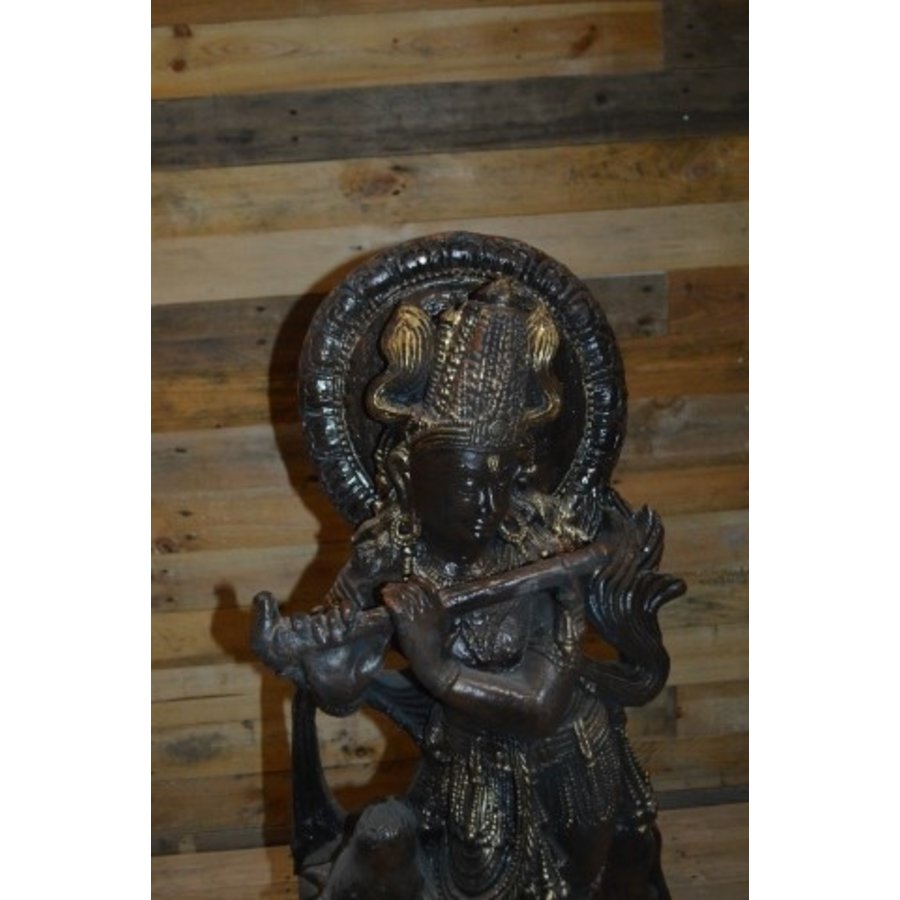 Betonnen beeld van Krishna op koe – sierlijk Hindoestaanse godenbeeld voor binnen of buiten-3