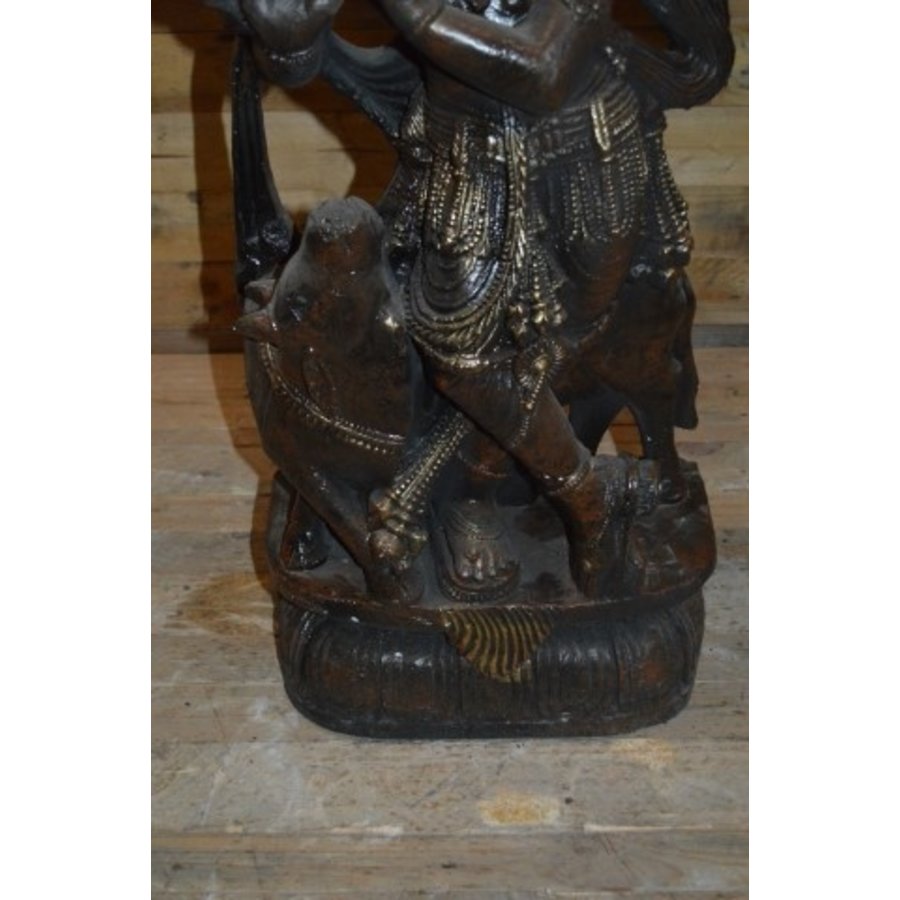 Betonnen tuinbeeld Krishna op koe-5