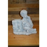 thumb-Betonnen beeld jongen met twee honden en plantenbak-2