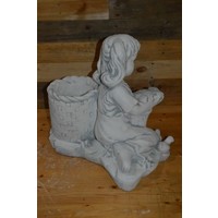 thumb-Betonnen bloembakje van zittend meisje met dieren bij bloemenmand – decoratief tuinbeeld-6