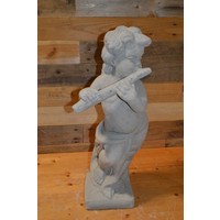 thumb-Betonnen tuinbeeld van jongeling met dwarsfluit – muzikale decoratie voor buiten-1