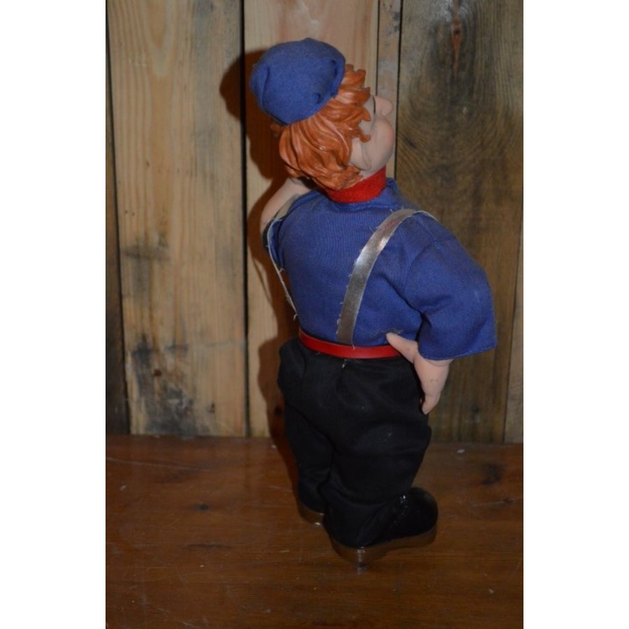 Boertje van kunststof met knipoog en duim omhoog-4