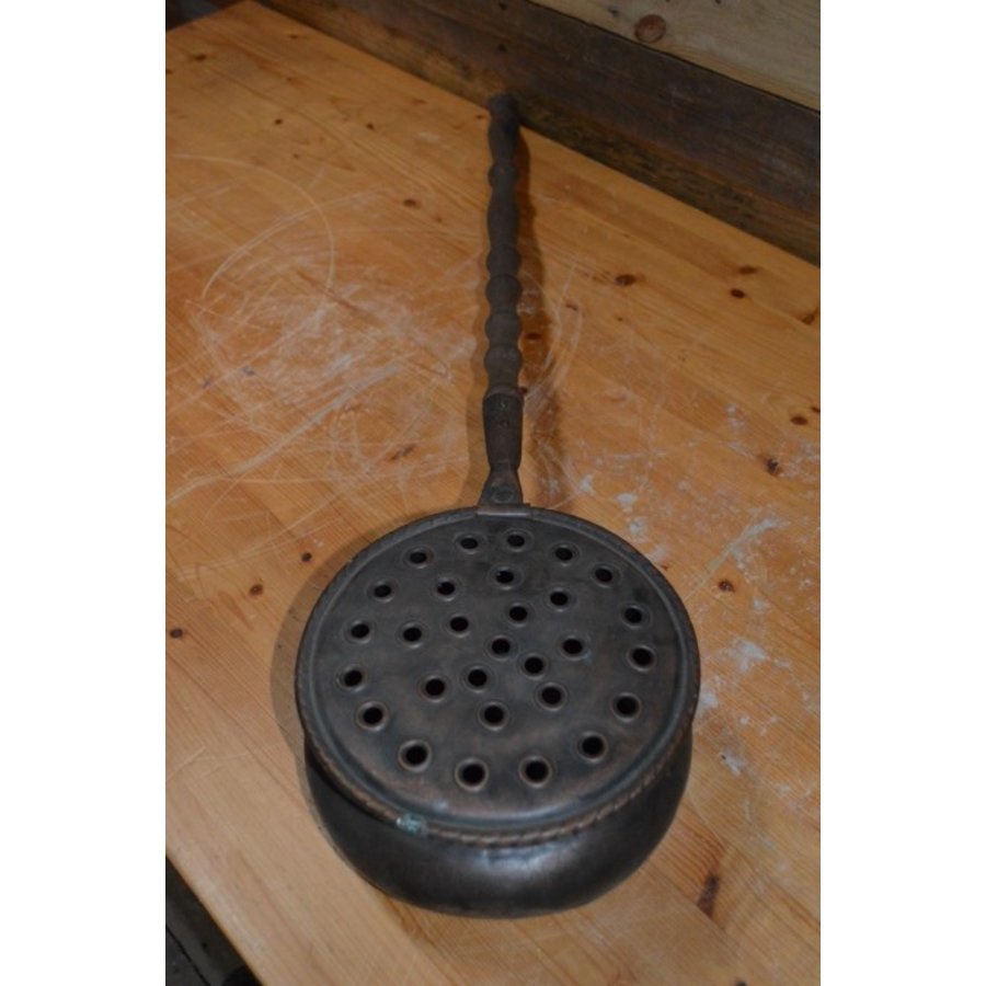 Bedden pan van vroeger met eiken steel en koperen pan-2
