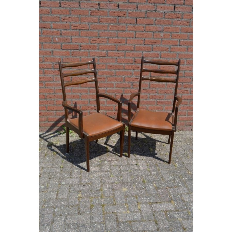 Twee vintage design mahonie houten armstoelen met leren zitting-2