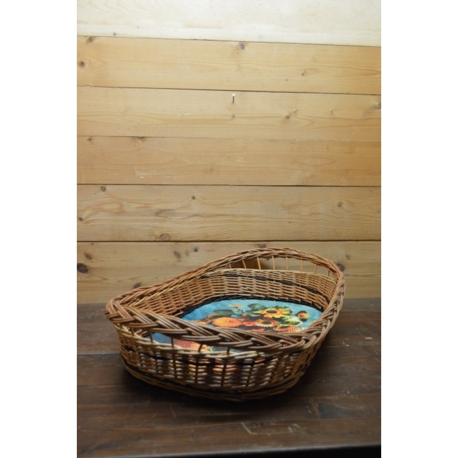 Groot dienblad met gevlochten wilgentenen rand en handgrepen-1