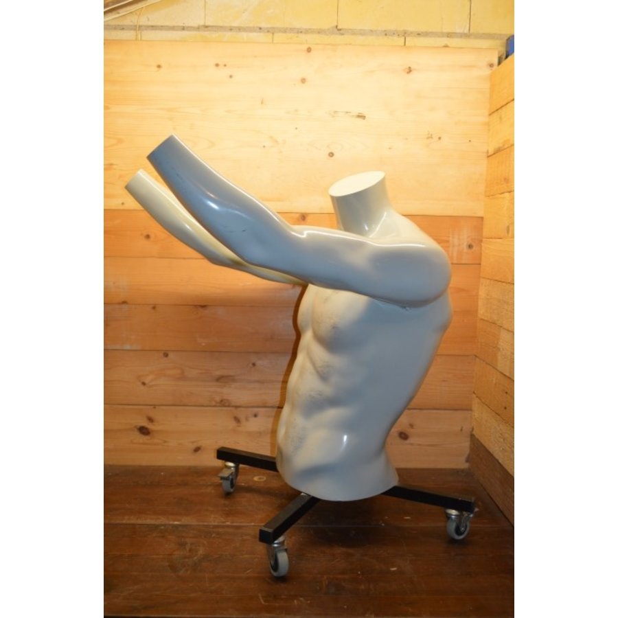 Kunststof buste op wieltjes als tafelonderstel of decoratie-3
