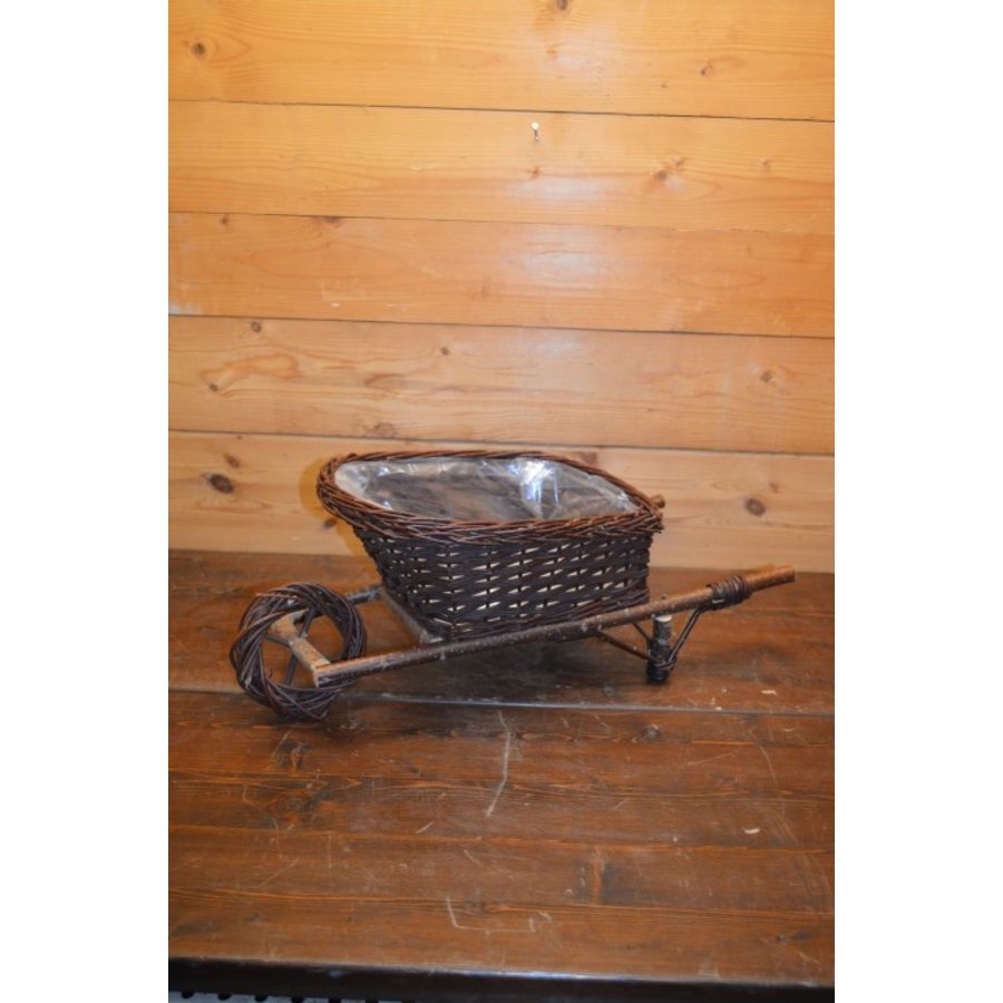 Decoratieve wilgentenen kruiwagen met plantenbakje van plastic-1