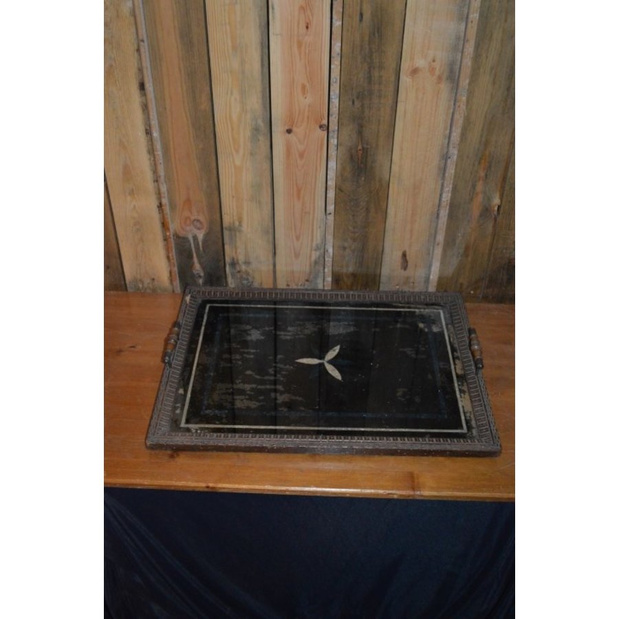Antiek houten dienblad uit de jaren 20 met metalen handgrepen-1