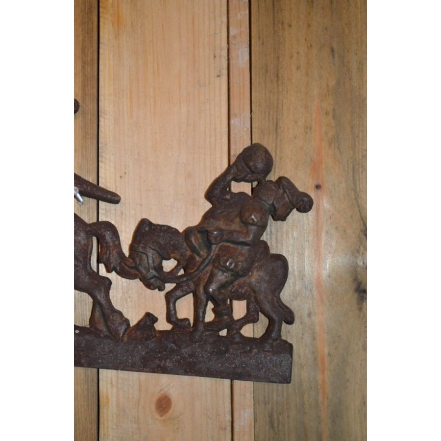 Gietijzeren wandornament met Don Quichot voorstelling-2