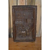 LoodsVol, Tweedehands Middeleeuws wandtafereel met mensen in gelagkamer gegoten decoratieplaat