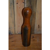 thumb-Decoratieve eikenhouten kegel met roodkoperen letters UTO 40-3