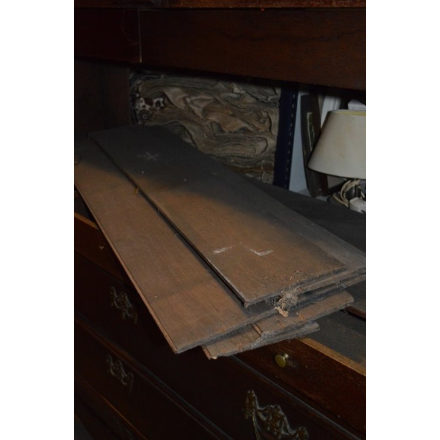 Antiek kabinet circa 1900 met kuif en klauwpoten-9