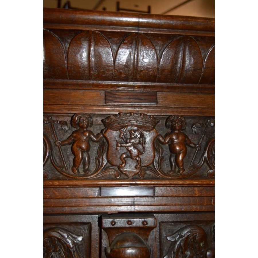 Antieke Hollandse rozenkast rond 1920 met houtsnijwerk-10