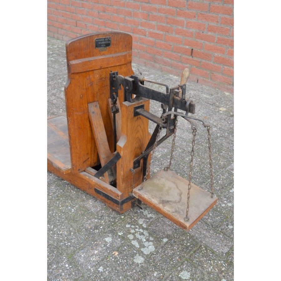 Antieke bascule weegschaal met eikenhouten frame-8