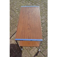 thumb-Vintage Mid Century trolley – Duitse bijzettafel op wielen met walnoot fineer-4