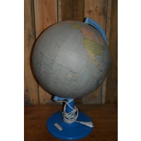 thumb-Retro globe met papier kaart-3