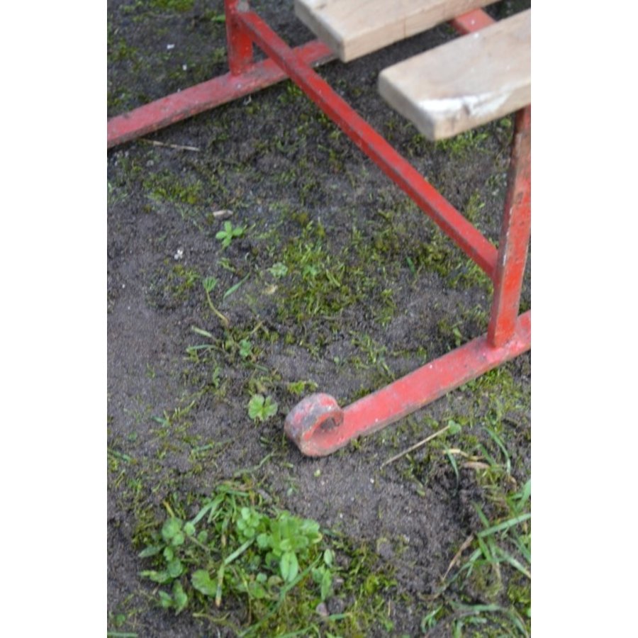 Stevige metalen slee met houten latten-4
